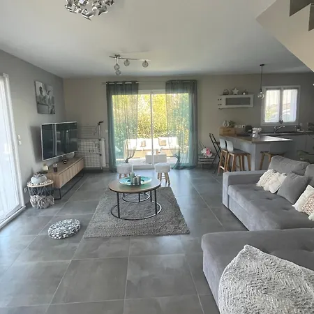 Holiday home Chaleureuse Maison